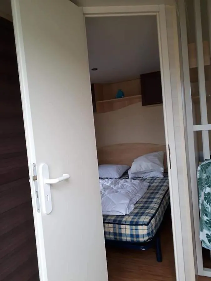 Stacaravan 4Pers In Bredene Met Eigen Tuintje 2449